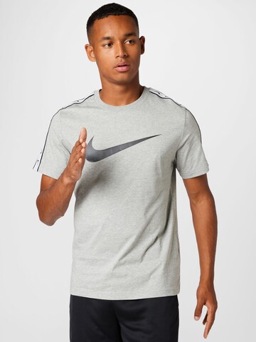 Nike Sportswear Тениска в сиво: отпред