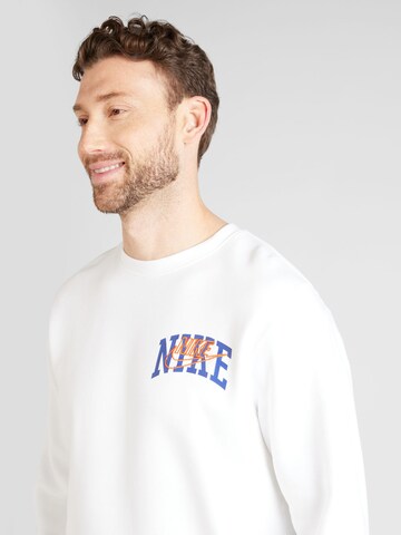 Sweat-shirt 'CLUB BB ARCH GX' Nike Sportswear en blanc