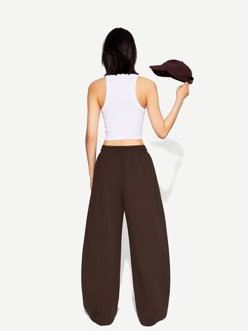 Bershka Baggy Nadrág - barna