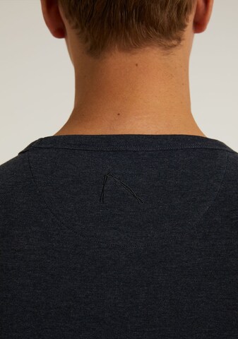 CHASIN' Shirt 'Base-B' in Blue