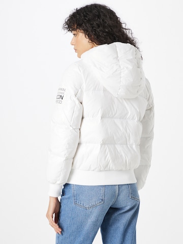 ARMANI EXCHANGE Prehodna jakna 'Giacca Piumino' | bela barva