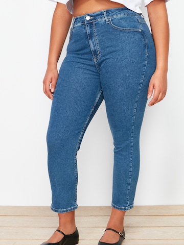 Coupe slim Jean Trendyol Curve en bleu : devant