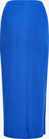 faina Rok in Blauw