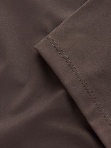 self. Тениска в кафяво