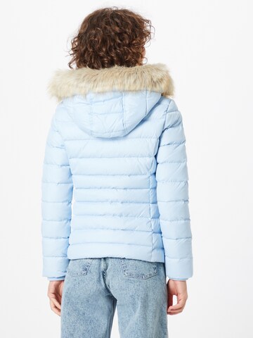 Tommy Jeans Jacke 'Essential' in Blau