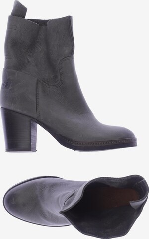 SHABBIES AMSTERDAM Dress Boots in 37 in Grey: front