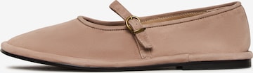 CESARE GASPARI Ballerina in Beige: Vorderseite