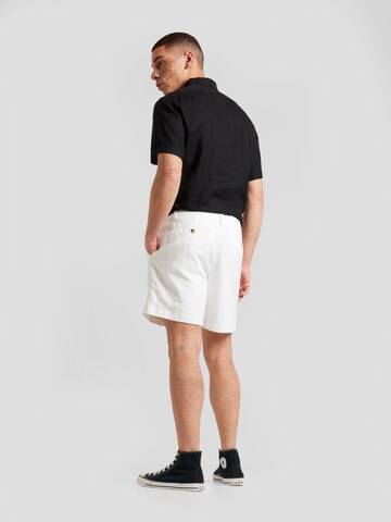 Banana Republic Regular Shorts in Weiß