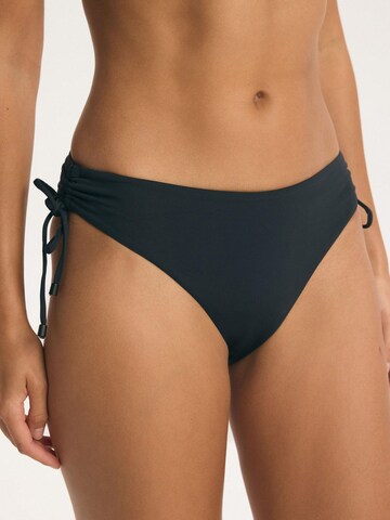ESOTIQ Bikinihose 'Wave'‌‌‌‌‌‌ in Schwarz: Vorderseite
