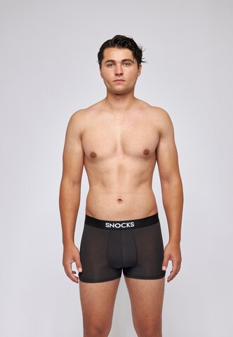 SNOCKS Boxer shorts in Black: front
