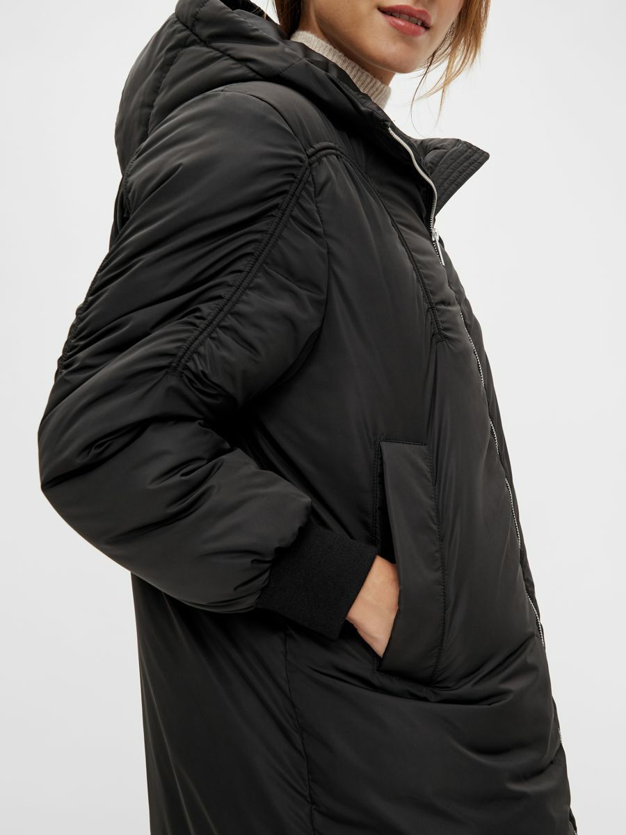 Y.A.S Winterjacke in Schwarz Y.A.S Winterjacke in Schwarz