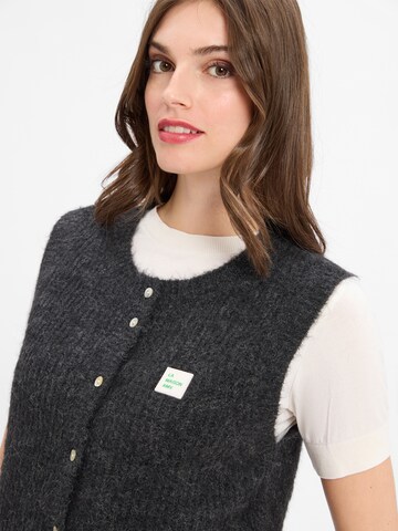 AMERICAN VINTAGE Knitted vest ' East ' in Grey