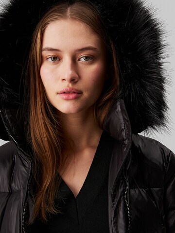 Manteau d’hiver Calvin Klein en noir