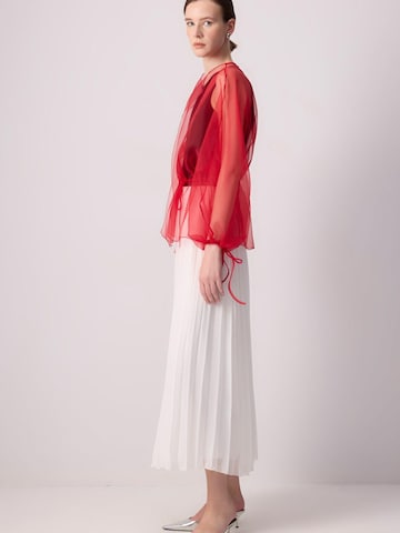 Giacca di mezza stagione 'Binding Detailed Organza Jacket' di Touché Privé in rosso