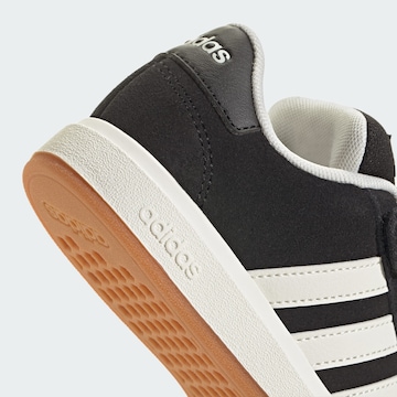 ADIDAS SPORTSWEAR Sneakers 'Grand Court 00s' in Zwart
