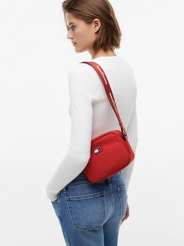 Sac à bandoulière 'ESS' Tommy Jeans en rouge