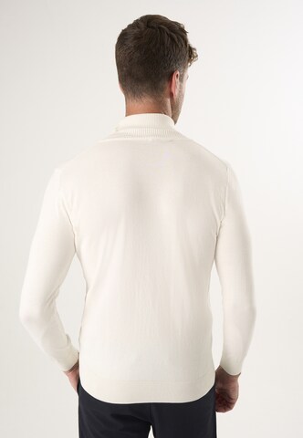 Felix Hardy Пуловер в бяло