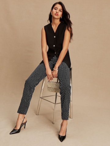 juoda Next Kostiuminė liemenė