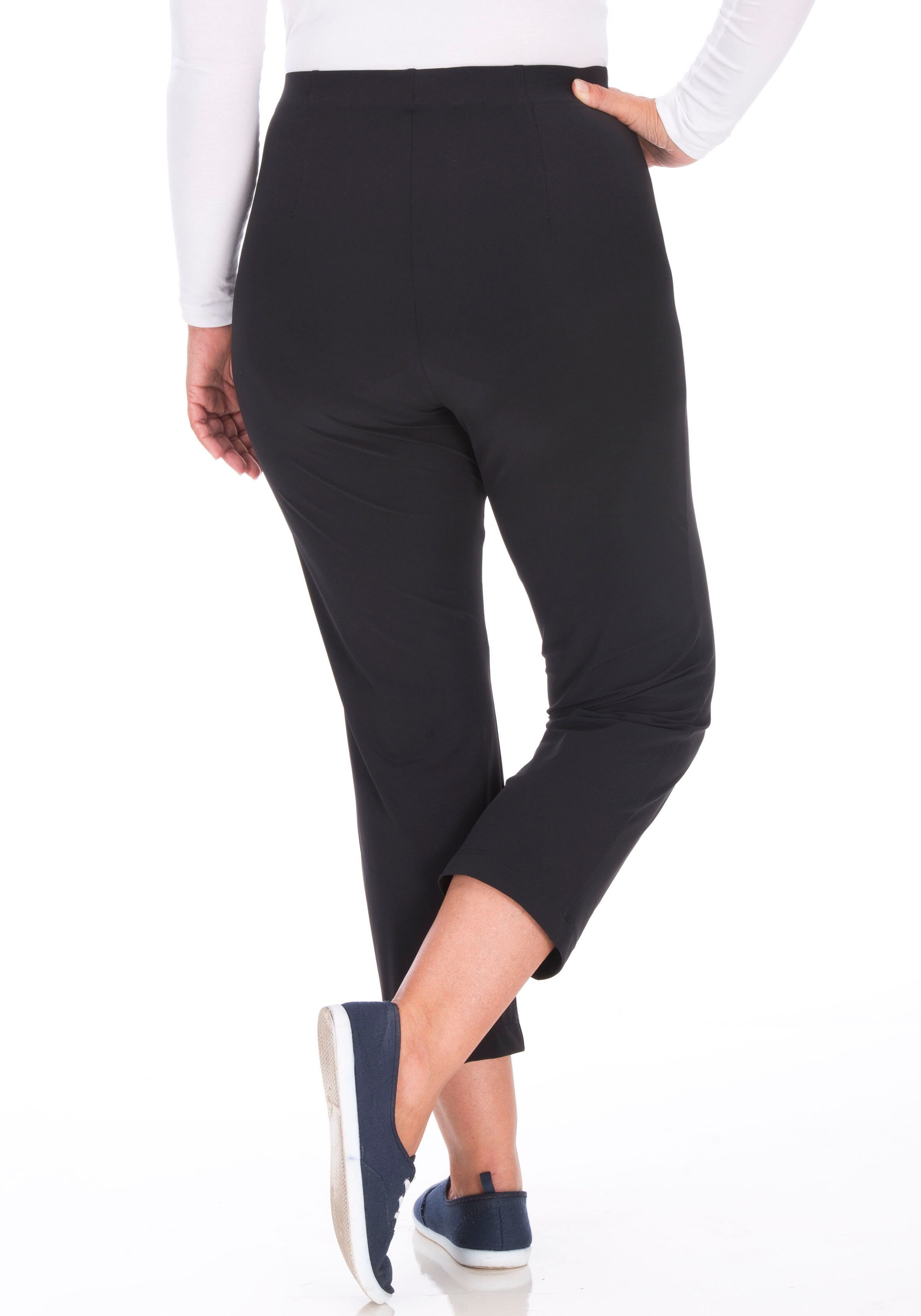 KjBRAND Slim fit Pants in Black