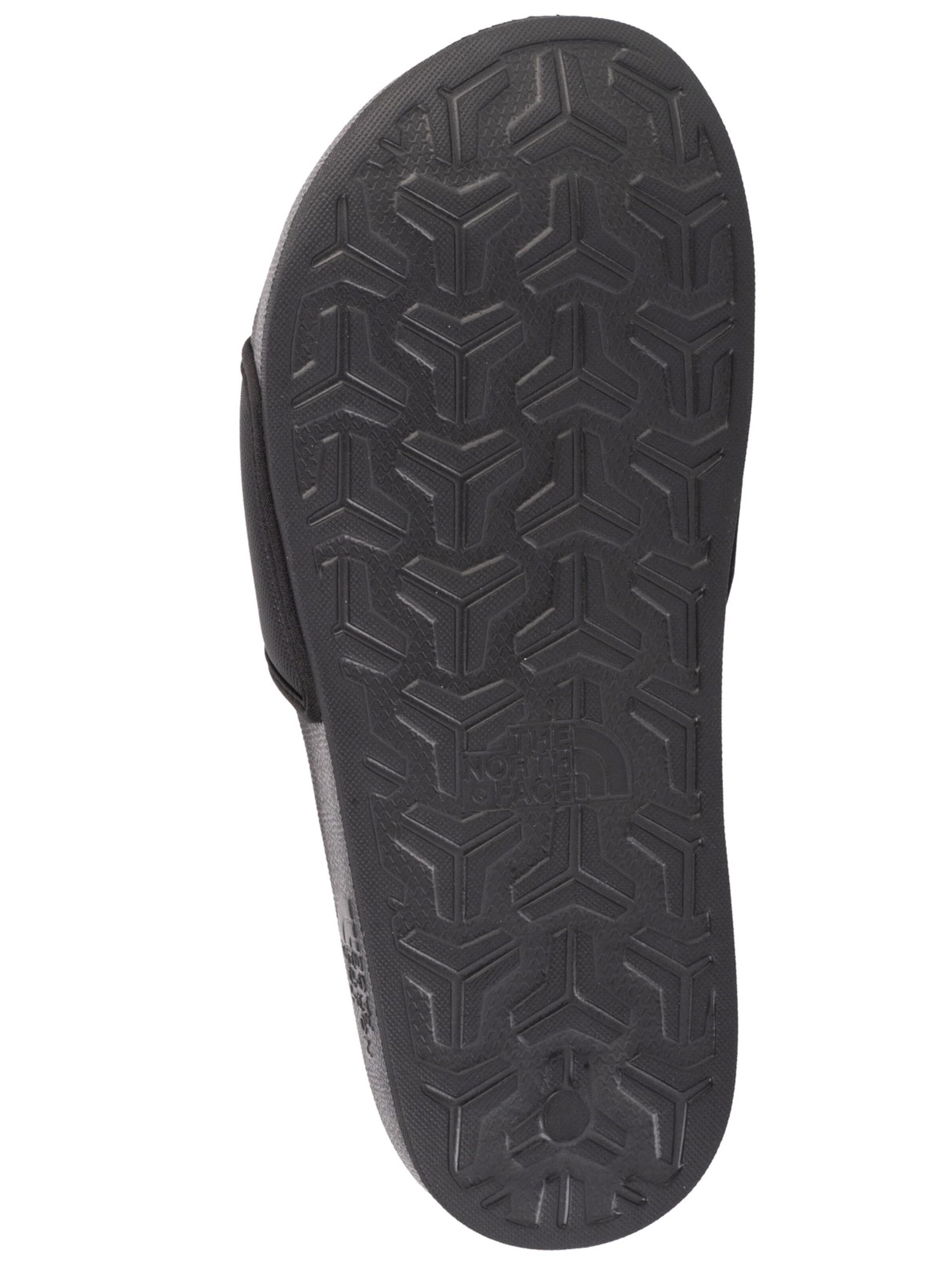 THE NORTH FACE Strand-/Badeschuh 'The North Face Base Camp  III'‌‌‌‌‌‌‌‌ in Schwarz