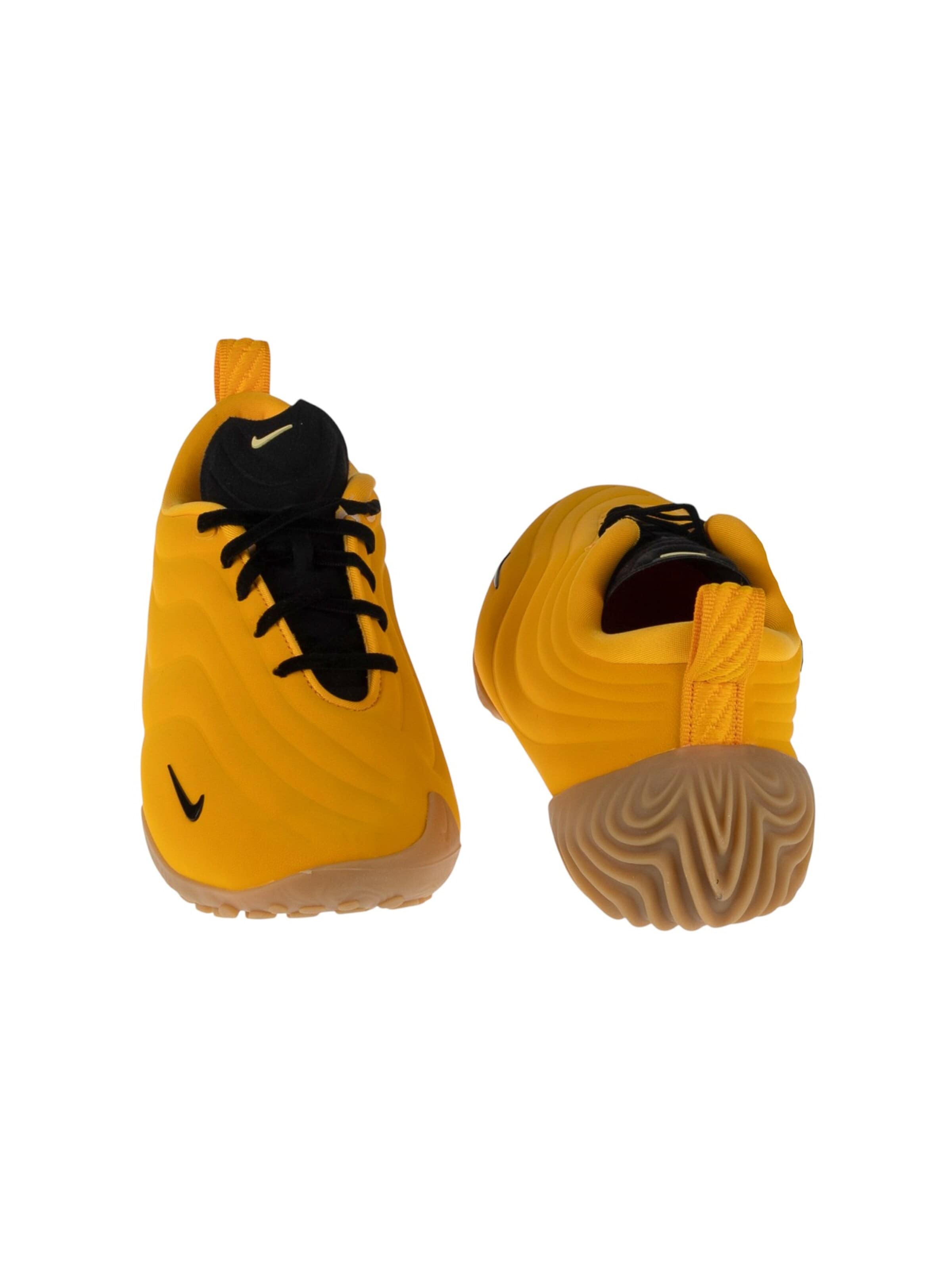 Baskets basses 'Astra Ultra' NIKE en jaune