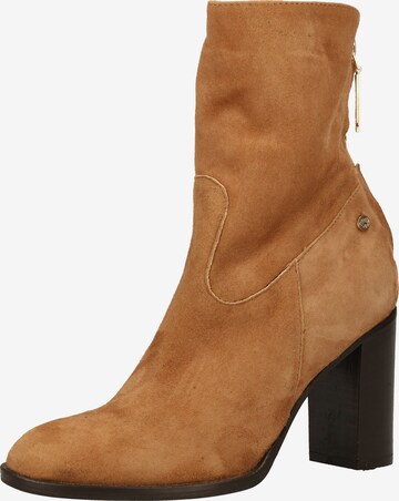 Fred de la BretoniÈre Ankle Boots in Brown: front