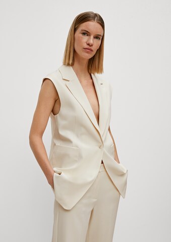 COMMA Vest in Beige: front