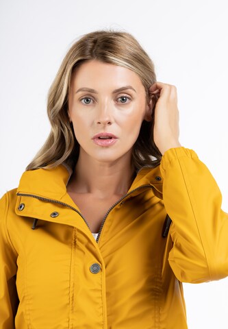 Manteau fonctionnel Usha en jaune