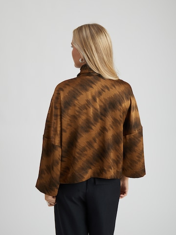 Peppercorn - Blusa 'Samira' em castanho