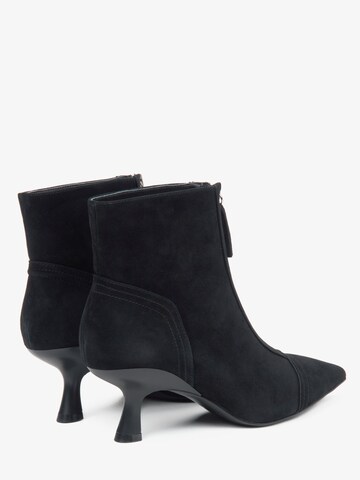 Estro Ankle boots in Black
