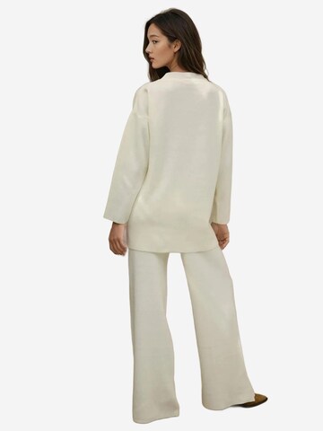 Pantalons de tailleur Hiccup en blanc