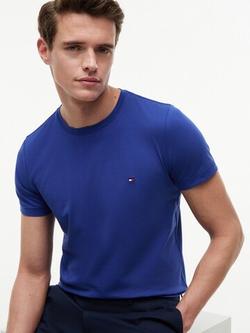 TOMMY HILFIGER Slim fit Μπλουζάκι σε μπλε