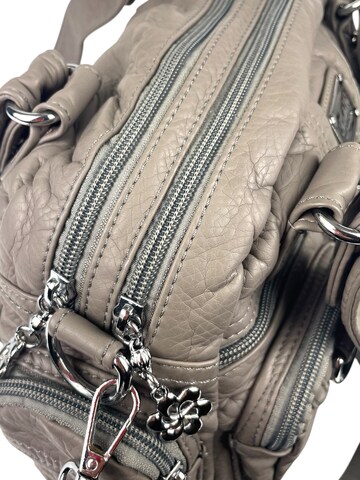 Kumixi Handbag in Grey