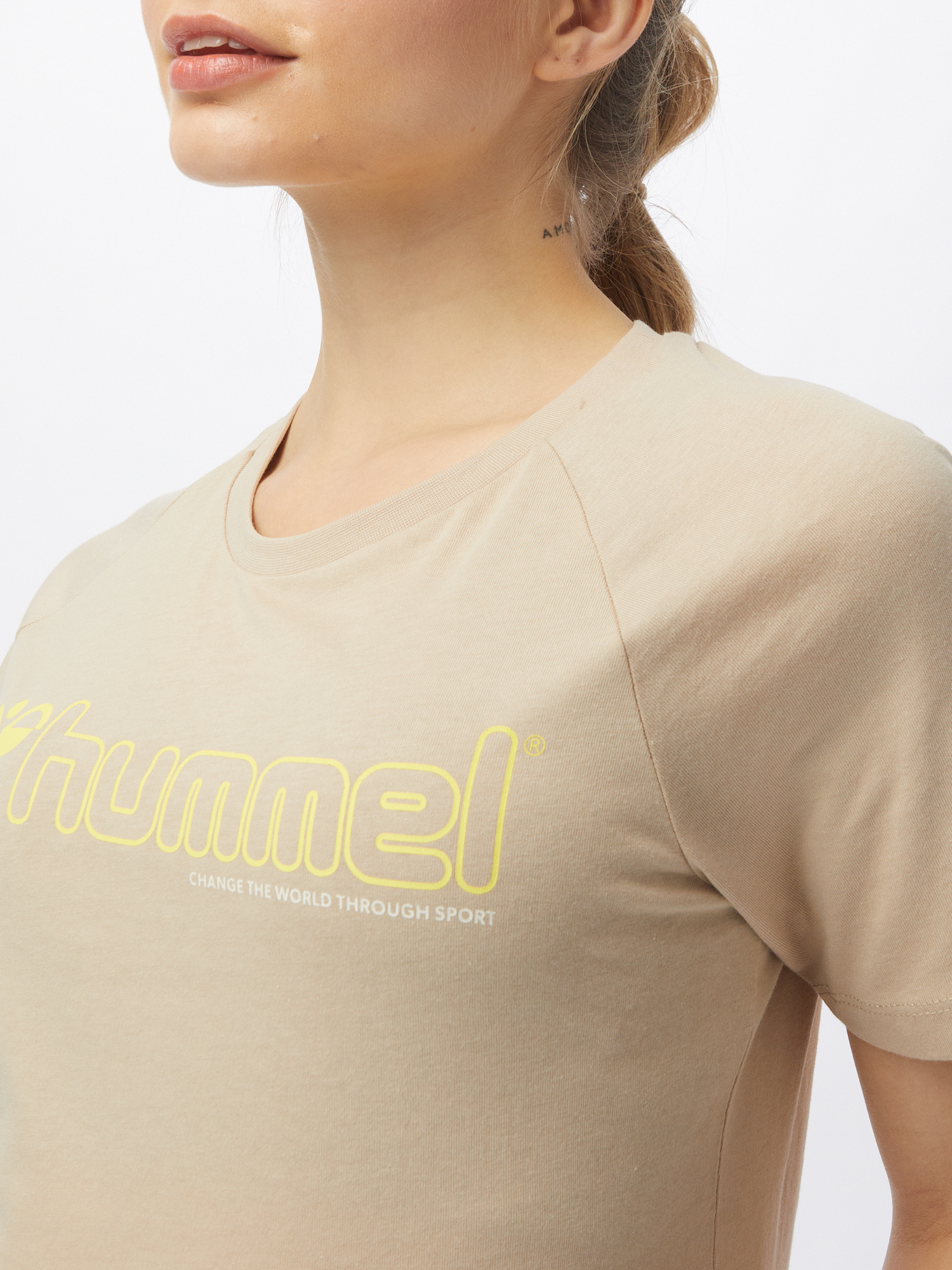 Hummel T-Shirt Zenia in Ecru 