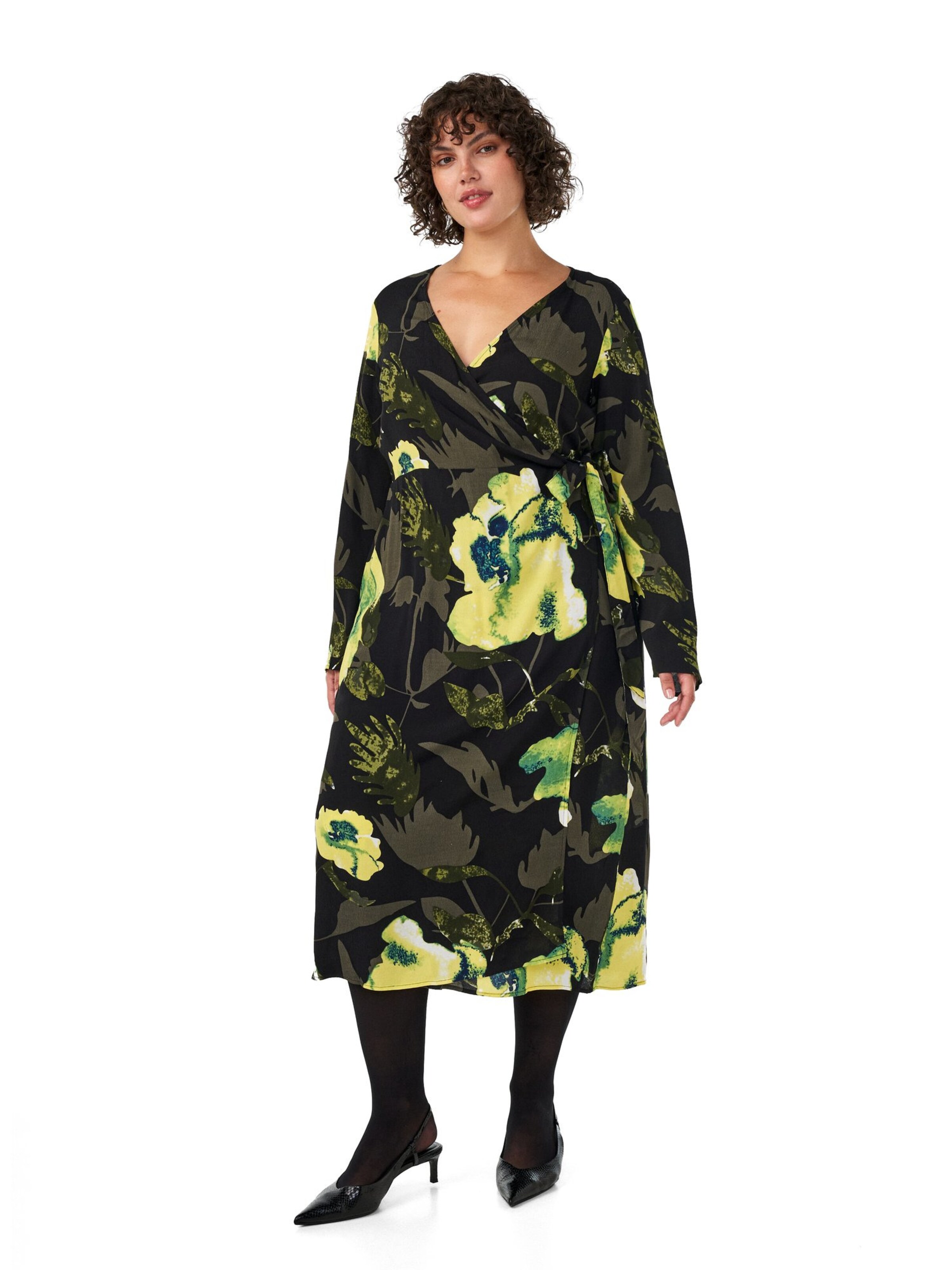 Zizzi Kjole 'BELLA' i sort: forside