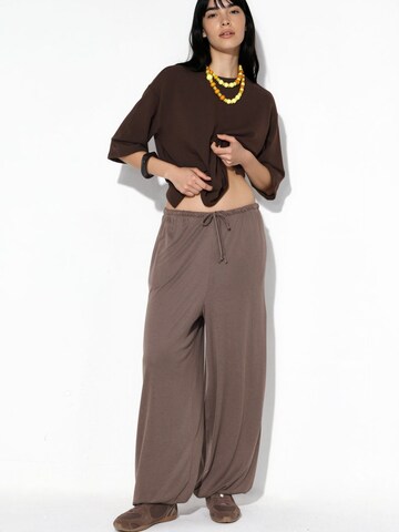 Tapered Pantaloni de la Busem pe maro