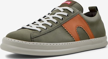 Baskets basses 'Runner Four' CAMPER en vert : devant