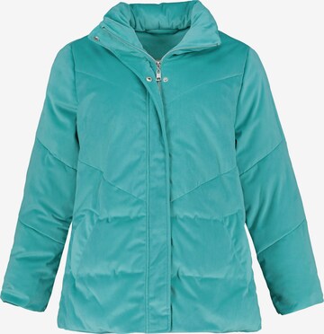 Ulla Popken Between-Season Jacket in Green: front