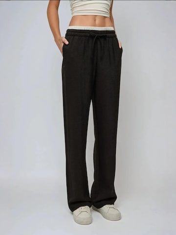 Hiccup Wide Leg Hose in Schwarz: Vorderseite