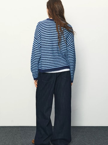 Pull&Bear Pulover | modra barva