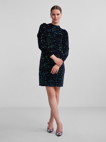 Rochie de cocktail 'Kam' de la PIECES pe negru