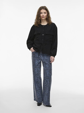 VILA - Chaqueta de entretiempo en negro