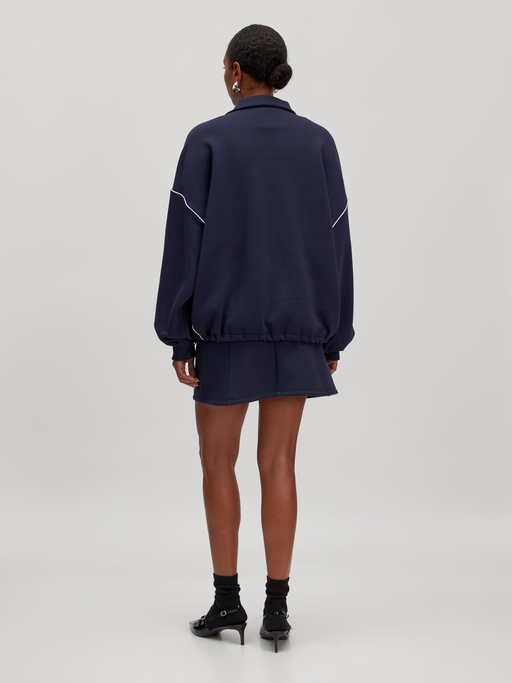 EDITED Producten Sweatshirt 'Imani' Blauw
