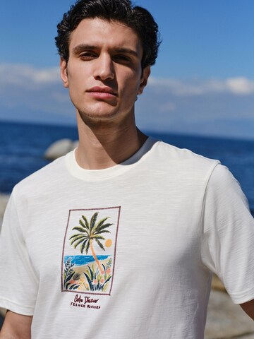T-Shirt Next en blanc