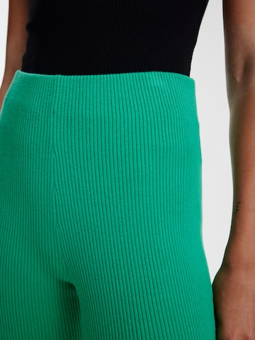 EDITED Flared Pants 'MIRJA' in Green