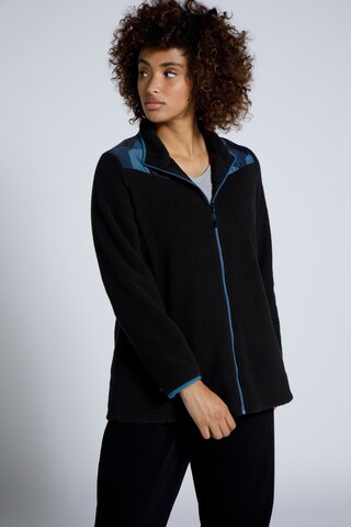 Ulla Popken Fleece jas in Zwart: voorkant