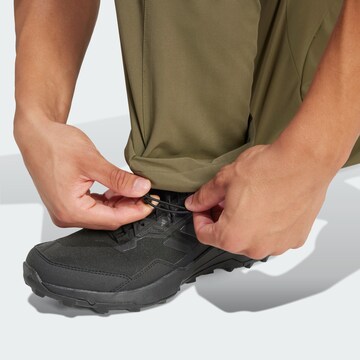 ADIDAS TERREX - regular Pantalón de montaña 'Multi Liteflex' en verde