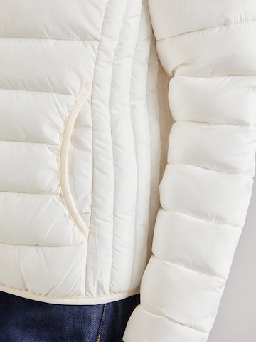 QS Between-season jacket in Beige