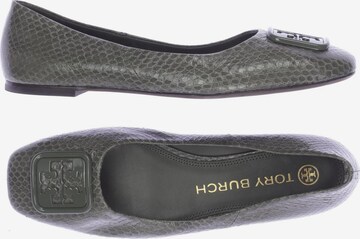 Tory Burch Flats & Loafers in 40,5 in Green: front