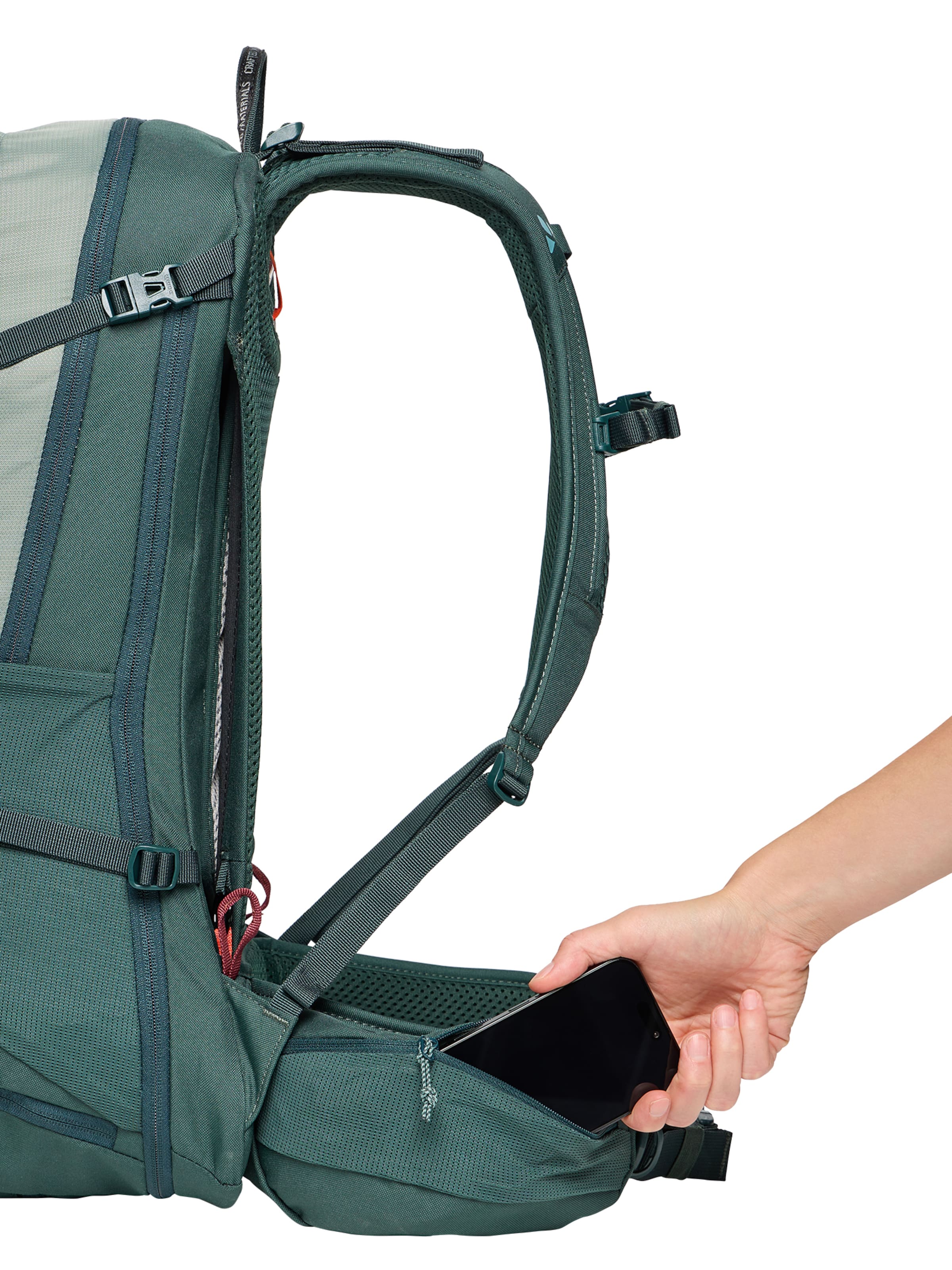 VAUDE Sports backpack 'Wizard 30+4' in Green